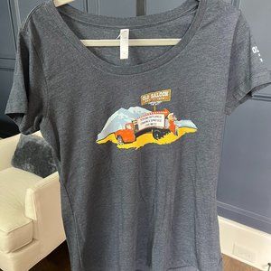 Old Saloon -Montana Women's T Shirt